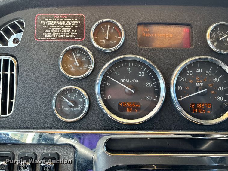 image for item DU1289 2012 Peterbilt 386 semi truck