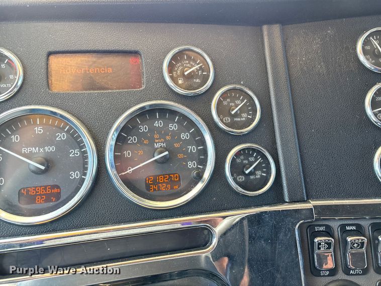 image for item DU1289 2012 Peterbilt 386 semi truck