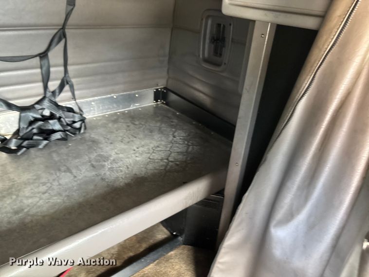 image for item DU1289 2012 Peterbilt 386 semi truck