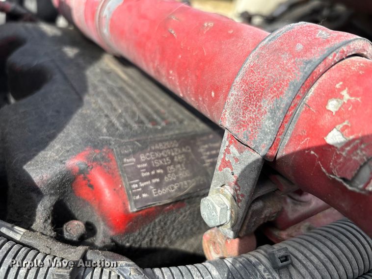 image for item DU1289 2012 Peterbilt 386 semi truck