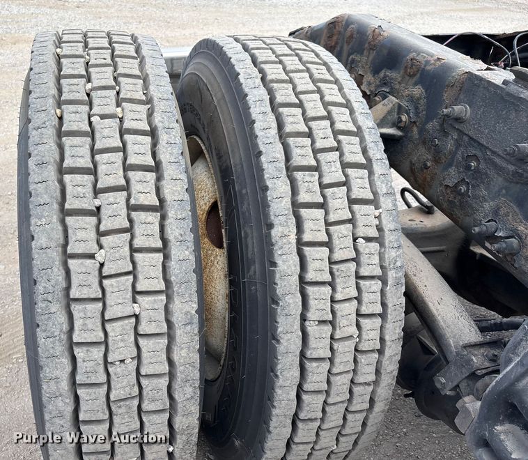 image for item DU1289 2012 Peterbilt 386 semi truck