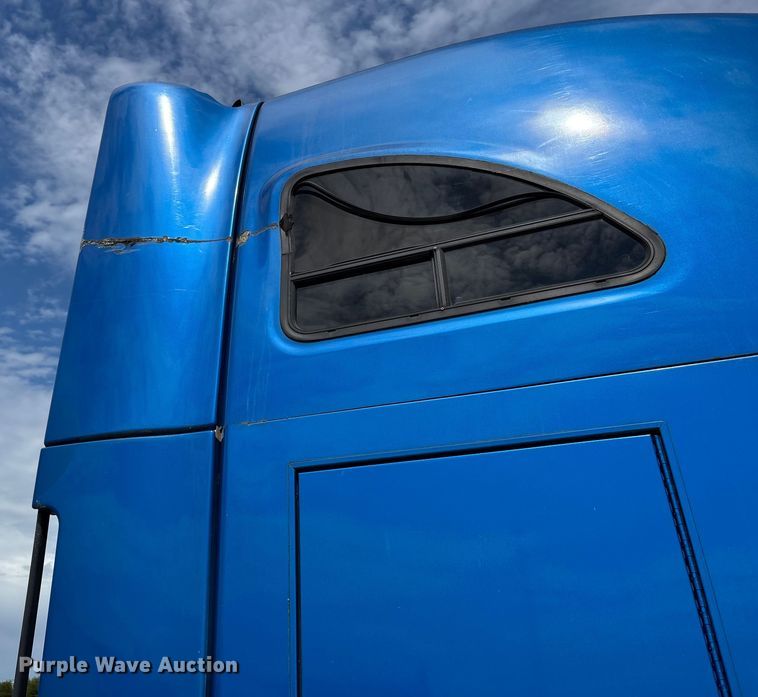 image for item DU1291 1999 Sterling A-Line semi truck