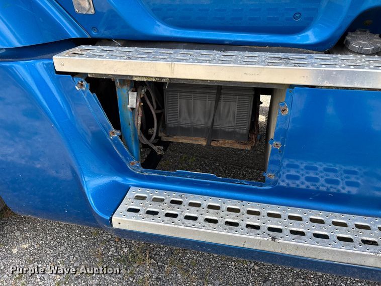 image for item DU1291 1999 Sterling A-Line semi truck