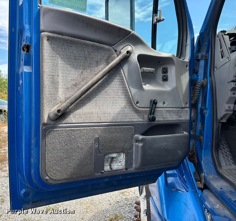 image for item DU1291 1999 Sterling A-Line semi truck