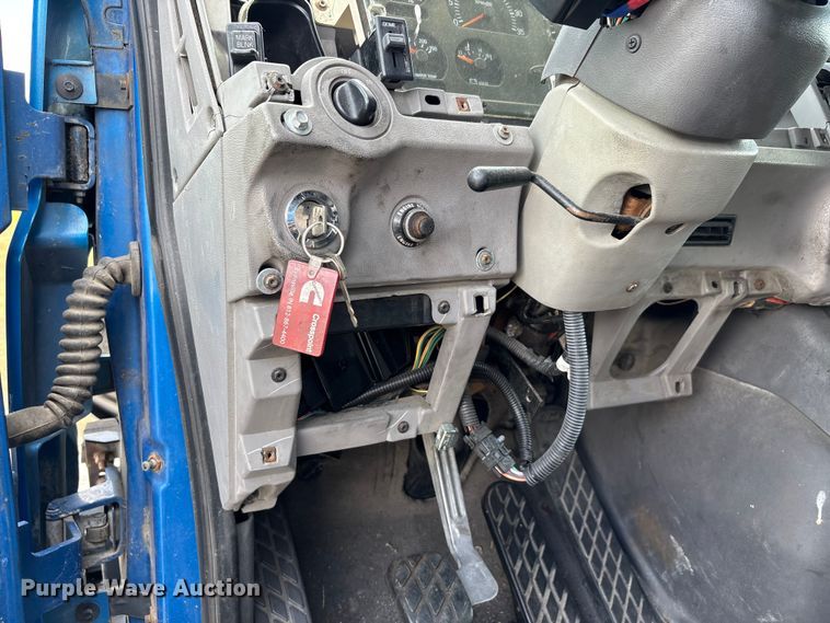 image for item DU1291 1999 Sterling A-Line semi truck