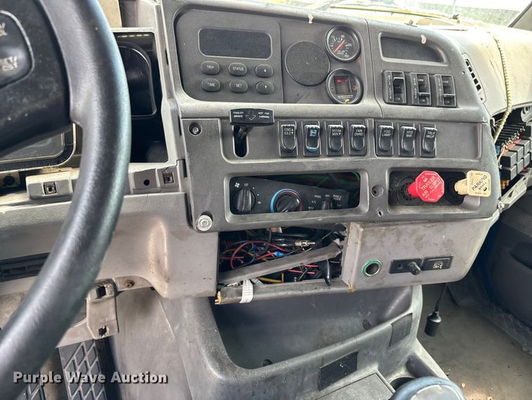 image for item DU1291 1999 Sterling A-Line semi truck