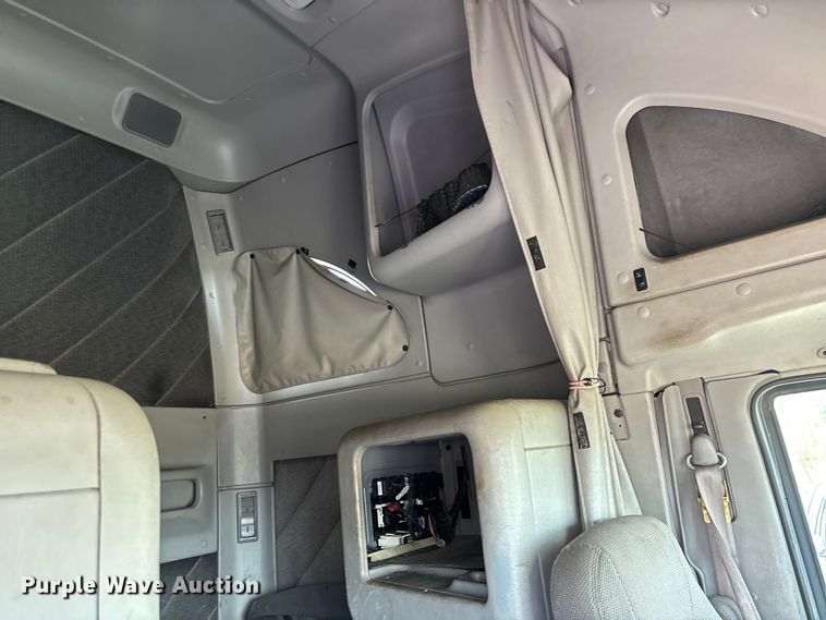 image for item DU1291 1999 Sterling A-Line semi truck