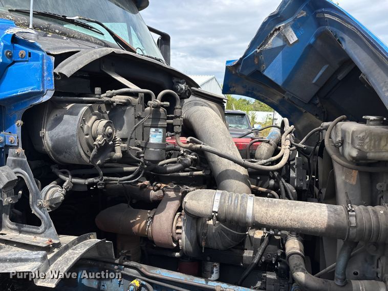 image for item DU1291 1999 Sterling A-Line semi truck