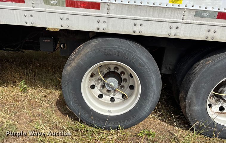 image for item DU1292 2012 Wabash refrigerated van trailer