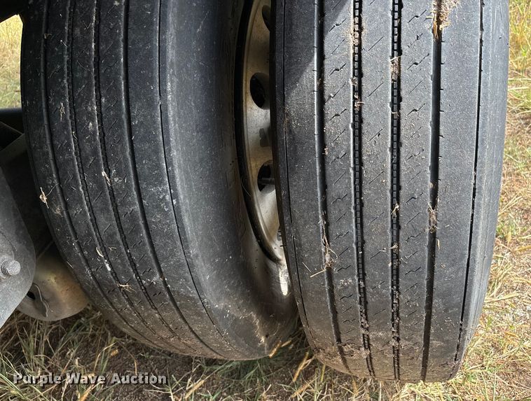 image for item DU1292 2012 Wabash refrigerated van trailer