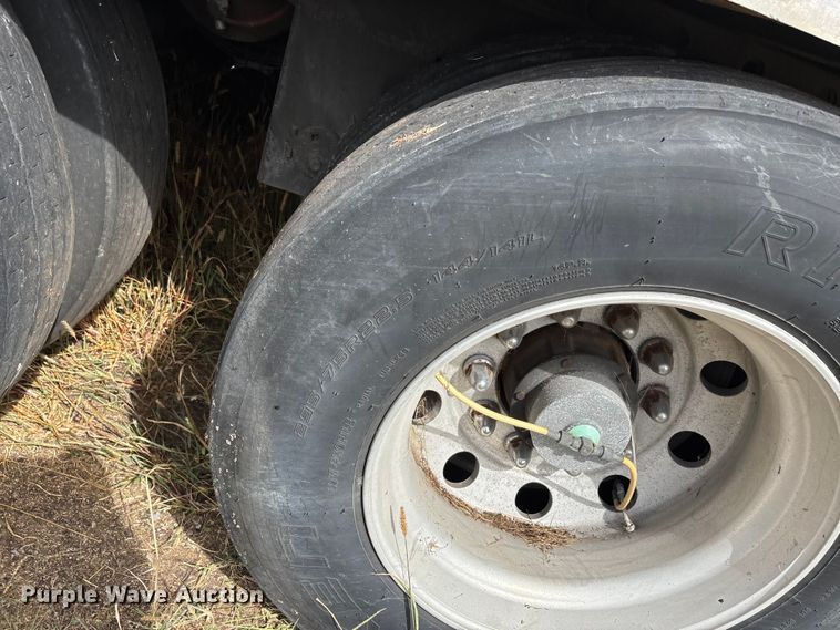 image for item DU1292 2012 Wabash refrigerated van trailer