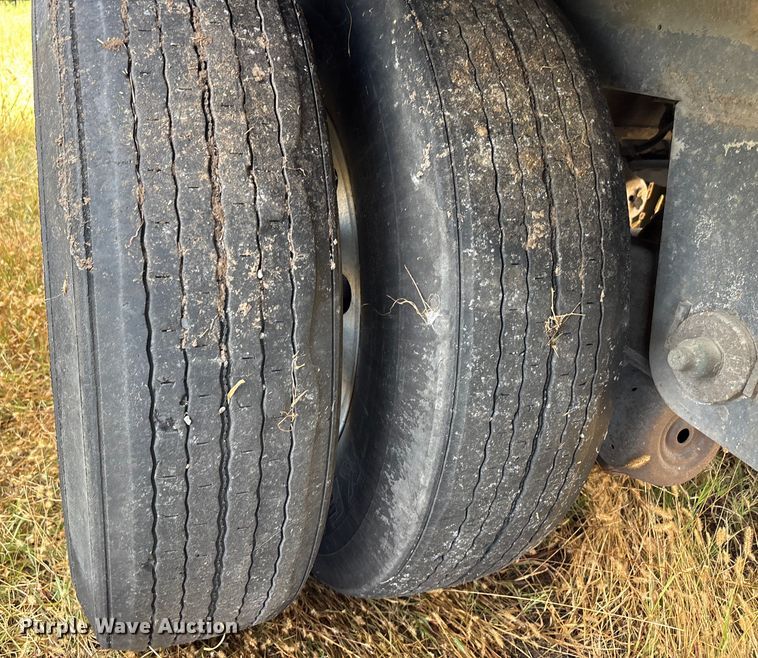 image for item DU1292 2012 Wabash refrigerated van trailer