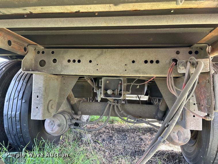 image for item DU1293 2012 Wabash refrigerated van trailer