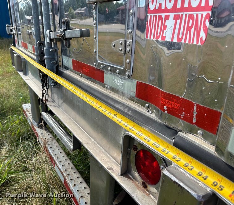 image for item DU1293 2012 Wabash refrigerated van trailer