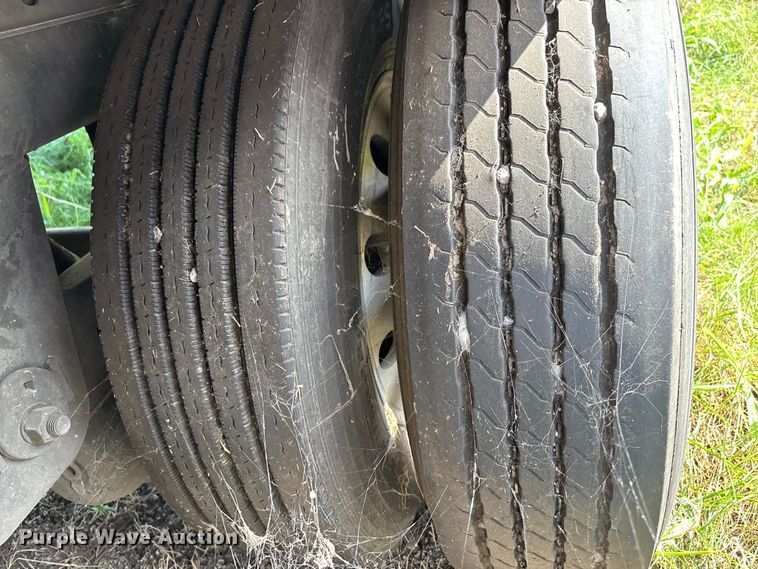 image for item DU1293 2012 Wabash refrigerated van trailer