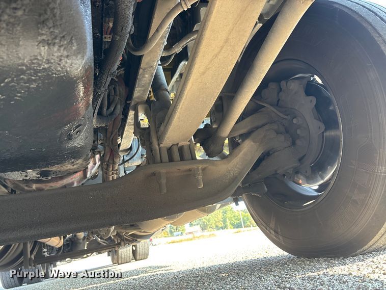 image for item DU1315 2017 Kenworth T680 semi truck