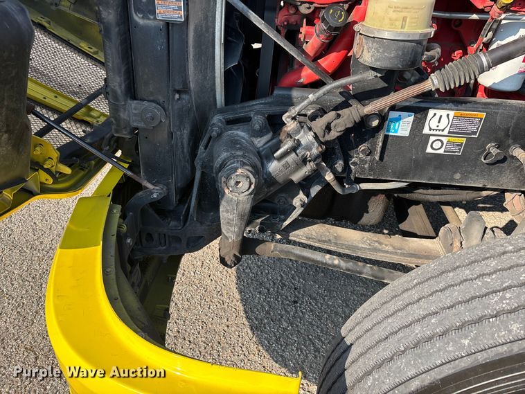 image for item DU1315 2017 Kenworth T680 semi truck