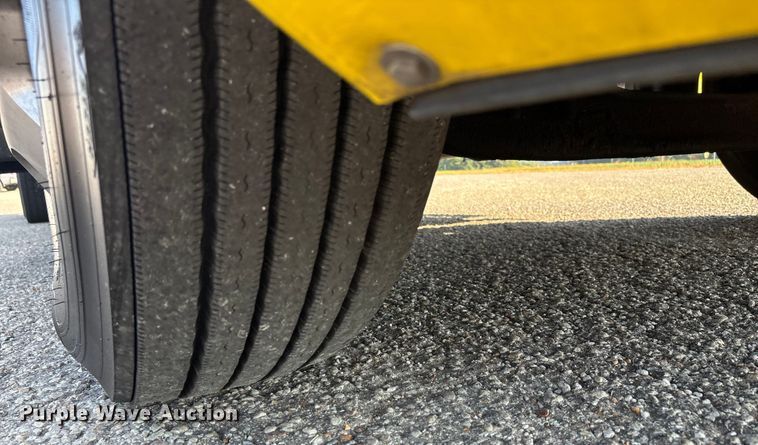 image for item DU1315 2017 Kenworth T680 semi truck