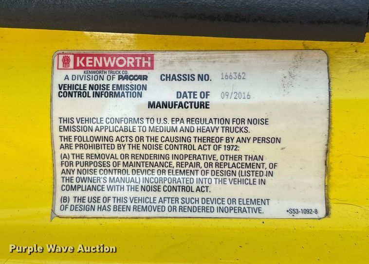 image for item DU1315 2017 Kenworth T680 semi truck