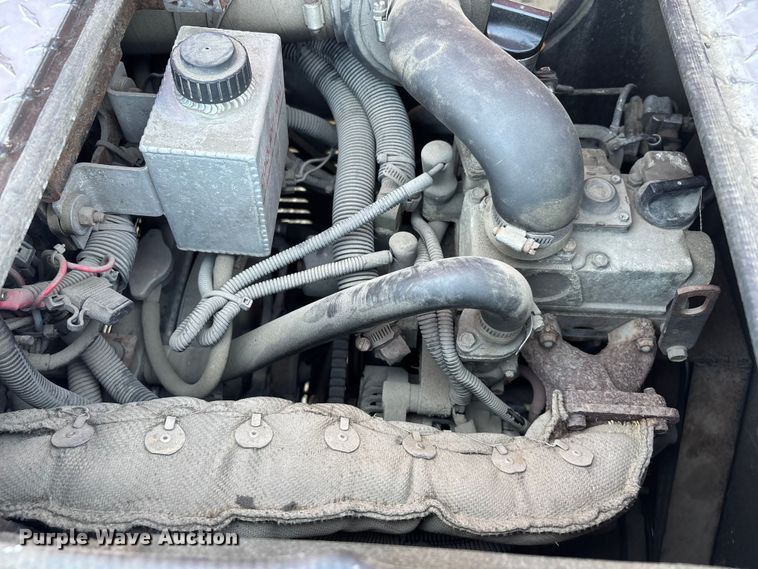 image for item DU1316 2015 Kenworth T680 semi truck