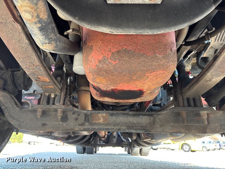 image for item DU1316 2015 Kenworth T680 semi truck