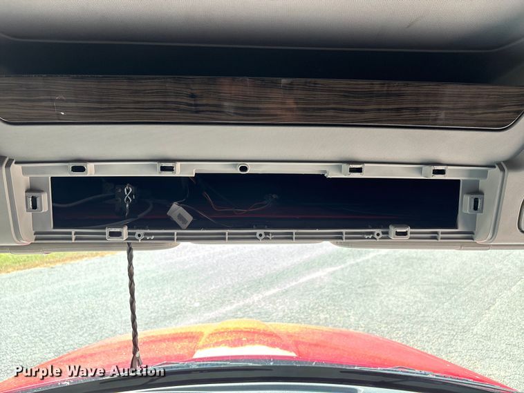 image for item DU1316 2015 Kenworth T680 semi truck