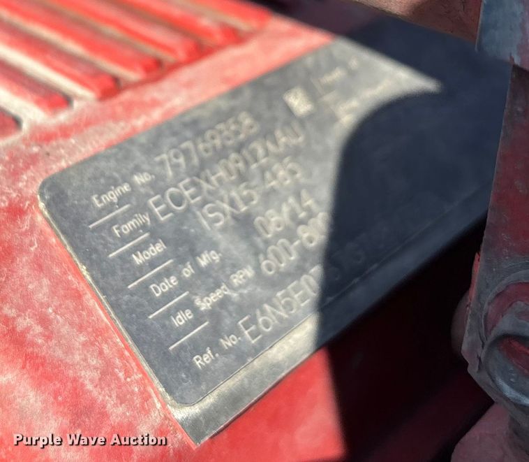 image for item DU1316 2015 Kenworth T680 semi truck