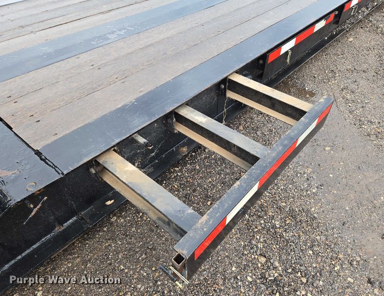 image for item DU6911 2002 X-L 70MFG lowboy equipment trailer