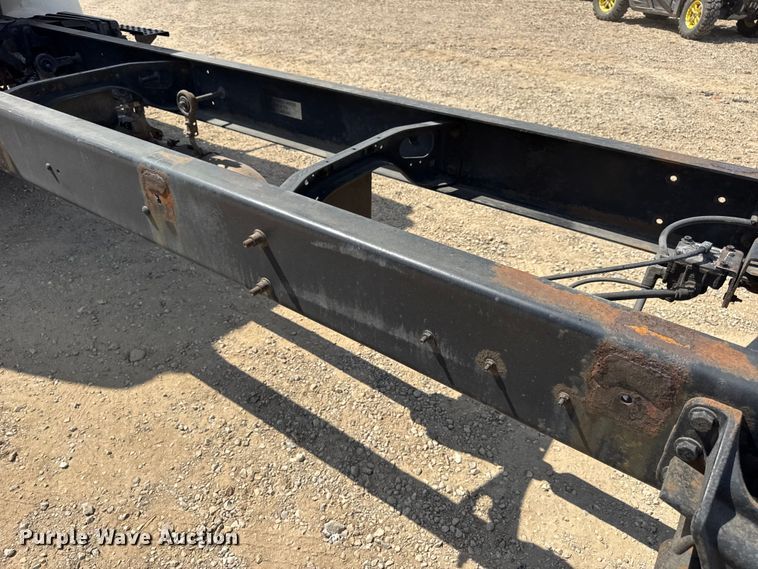 image for item DW6535 2010 International 4300 truck cab and chassis