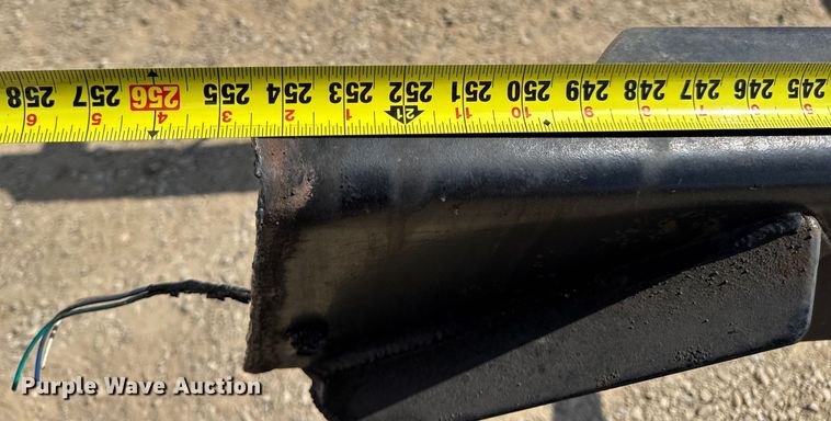 image for item DW6535 2010 International 4300 truck cab and chassis