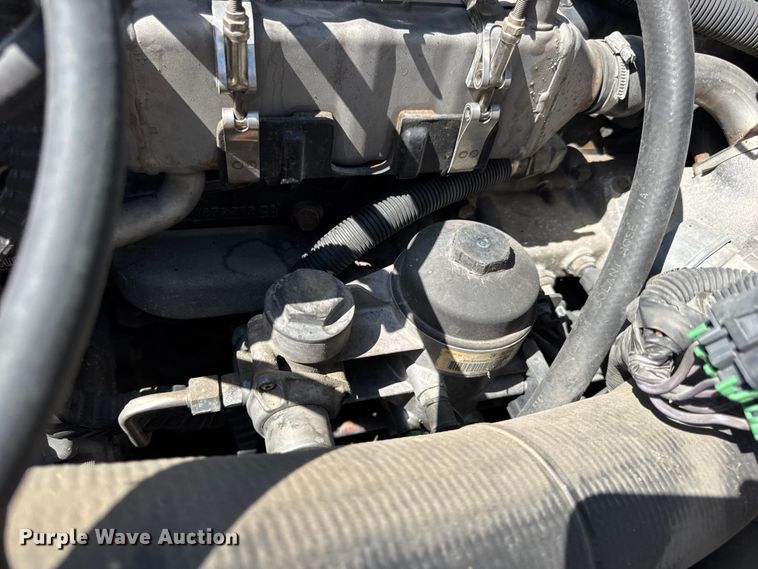 image for item DW6535 2010 International 4300 truck cab and chassis