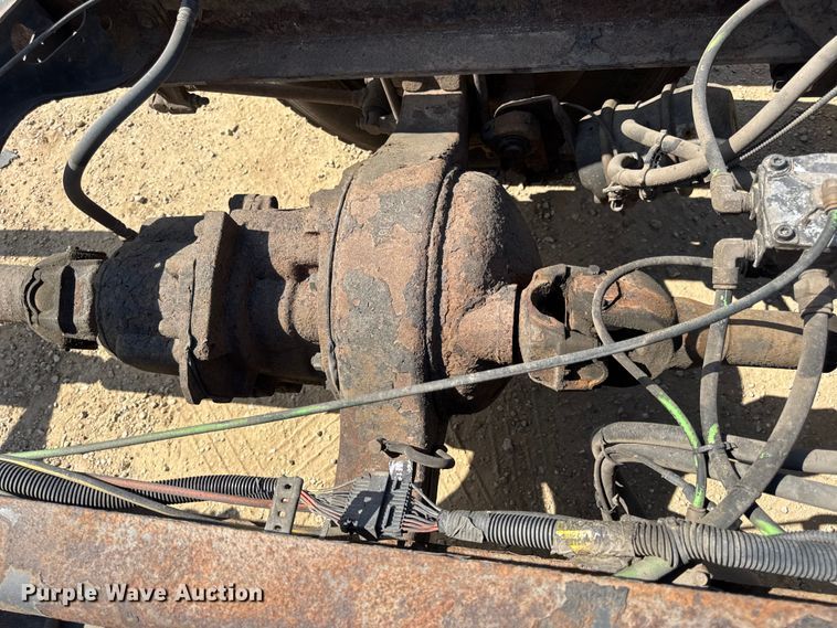 image for item DW6536 2010 International 4400 truck cab and chassis