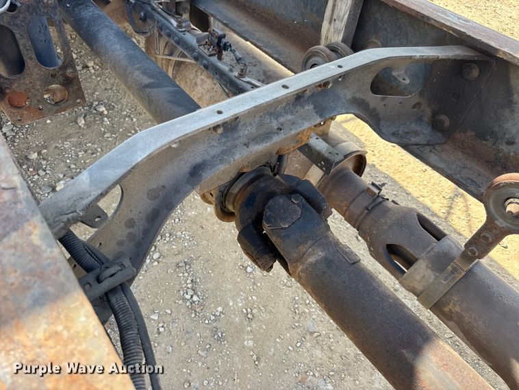 image for item DW6536 2010 International 4400 truck cab and chassis