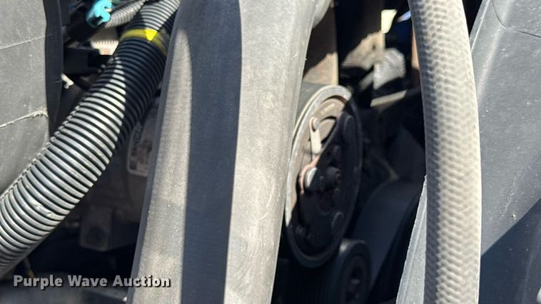 image for item DW6536 2010 International 4400 truck cab and chassis