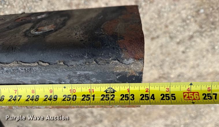 image for item DW6539 2005 International 4300 truck cab and chassis