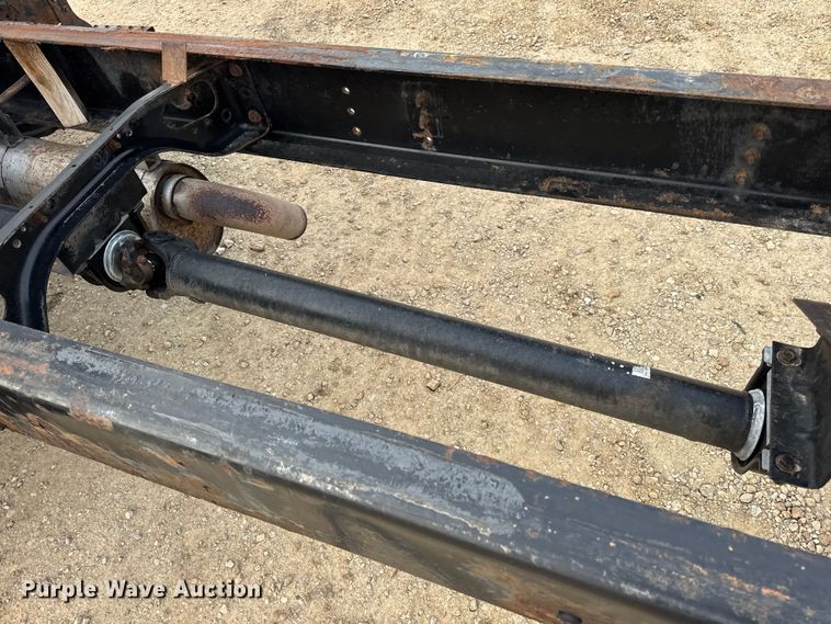 image for item DW6539 2005 International 4300 truck cab and chassis