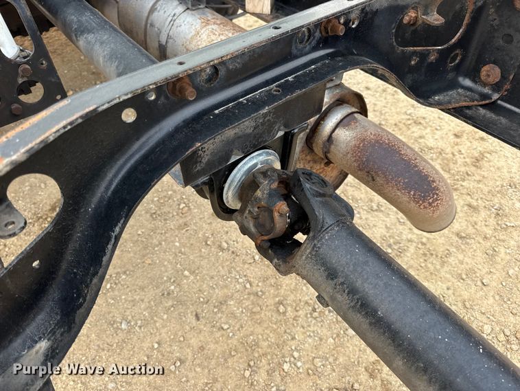 image for item DW6539 2005 International 4300 truck cab and chassis