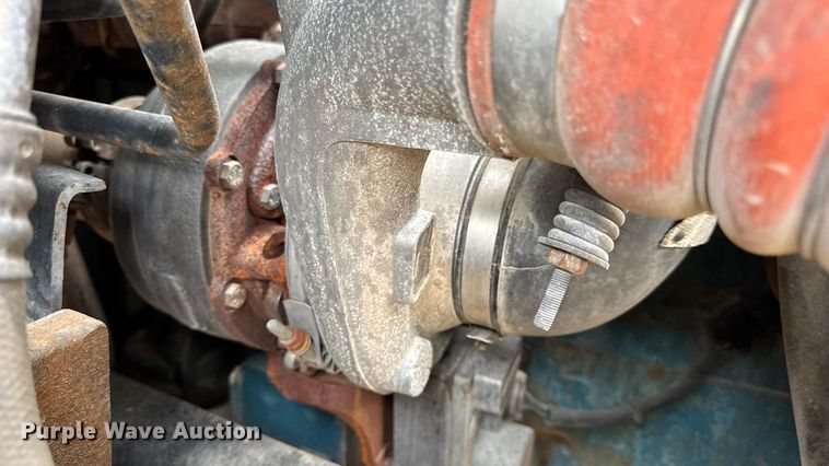 image for item DW6539 2005 International 4300 truck cab and chassis