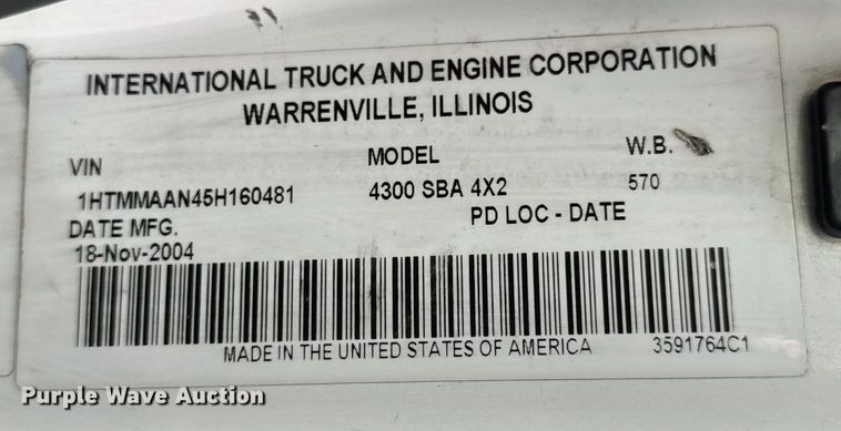 image for item DW6539 2005 International 4300 truck cab and chassis