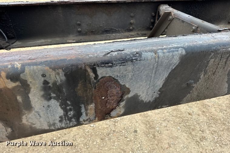 image for item DW6542 2006 International 4400 truck cab and chassis