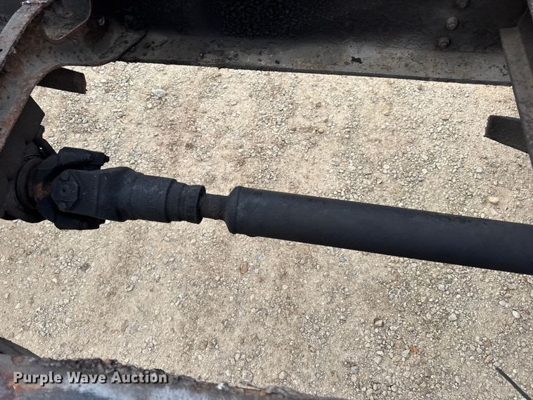 image for item DW6542 2006 International 4400 truck cab and chassis