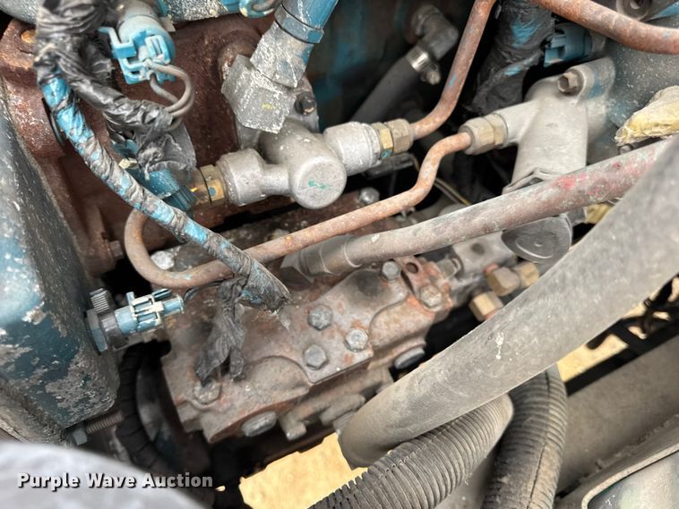 image for item DW6542 2006 International 4400 truck cab and chassis