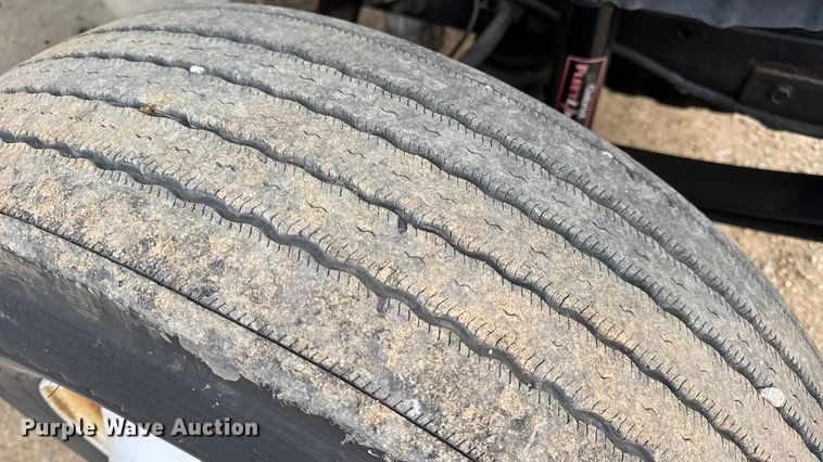 image for item DW6542 2006 International 4400 truck cab and chassis