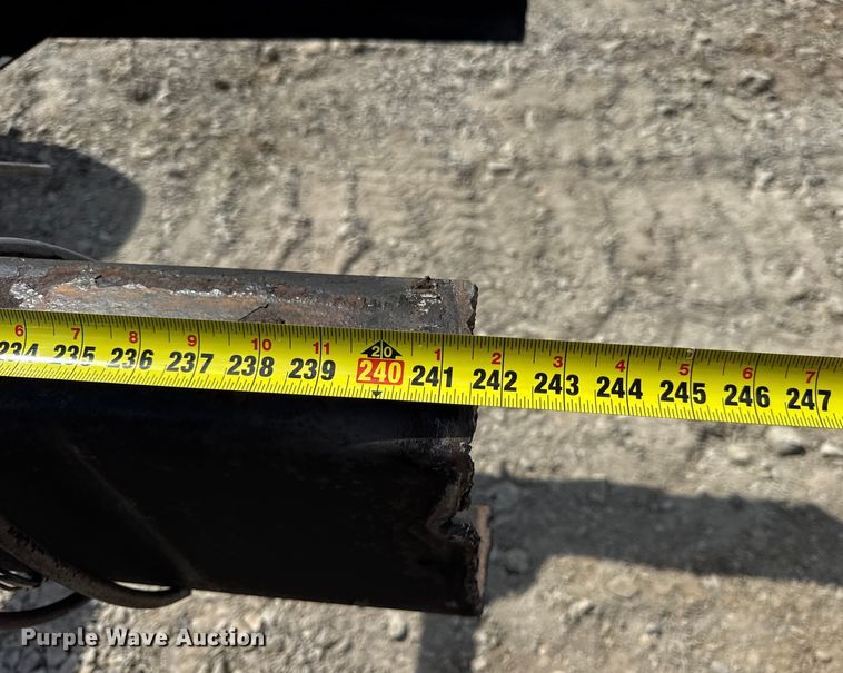 image for item DW6576 2007 International 4300 truck cab and chassis