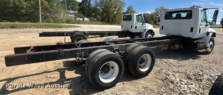 image for item DW6577 2010 International 4400 truck cab and chassis