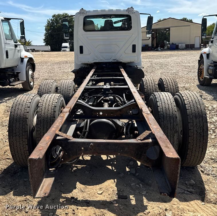 image for item DW6577 2010 International 4400 truck cab and chassis