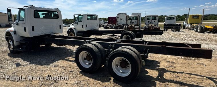 image for item DW6577 2010 International 4400 truck cab and chassis