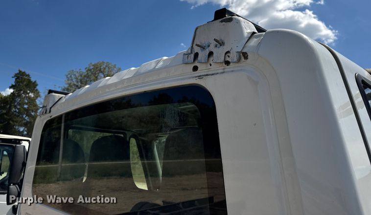 image for item DW6577 2010 International 4400 truck cab and chassis