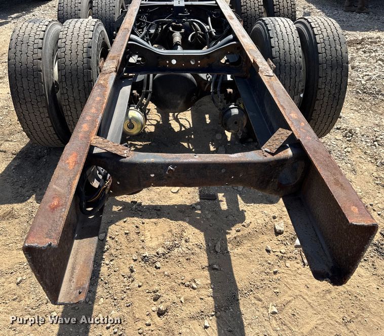 image for item DW6577 2010 International 4400 truck cab and chassis