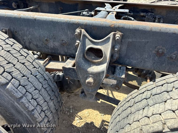 image for item DW6577 2010 International 4400 truck cab and chassis